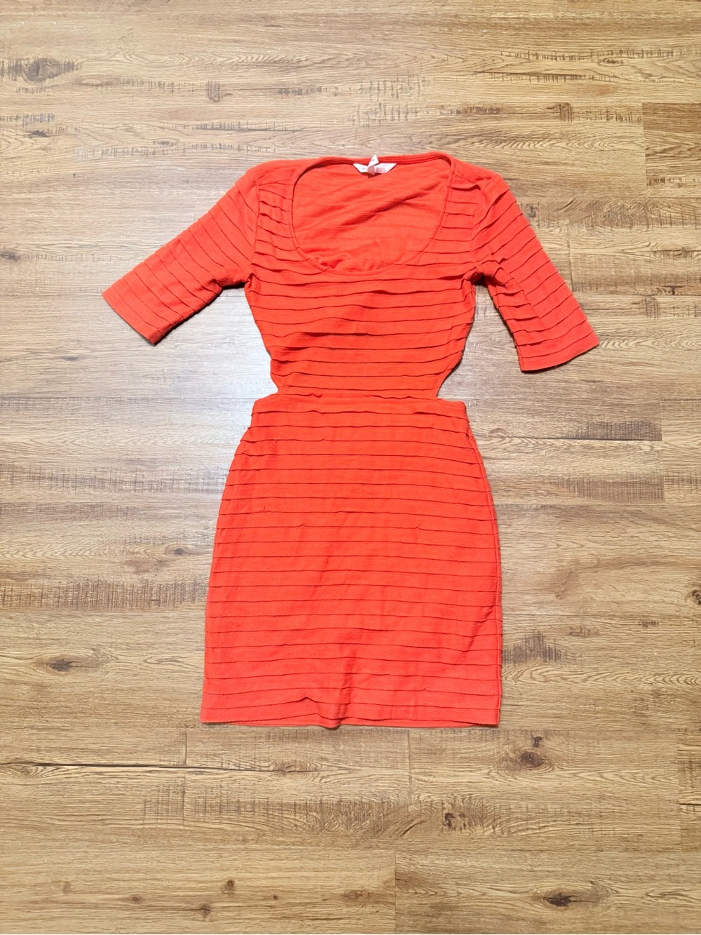 Slim Fit Orange Knit Dress with Short Sleeves